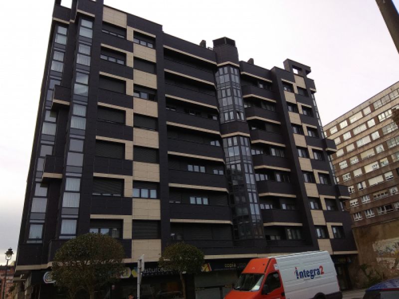 Fachada de edificio en Avilés